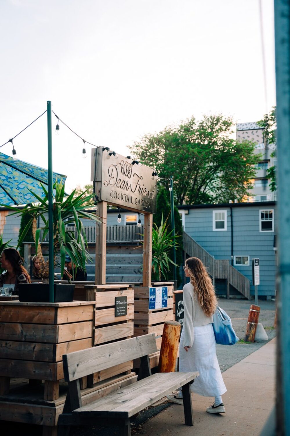 Dear Friend Bar image